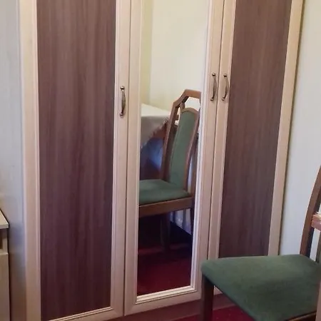 Πανσιόν Iluska Vendeghaz *